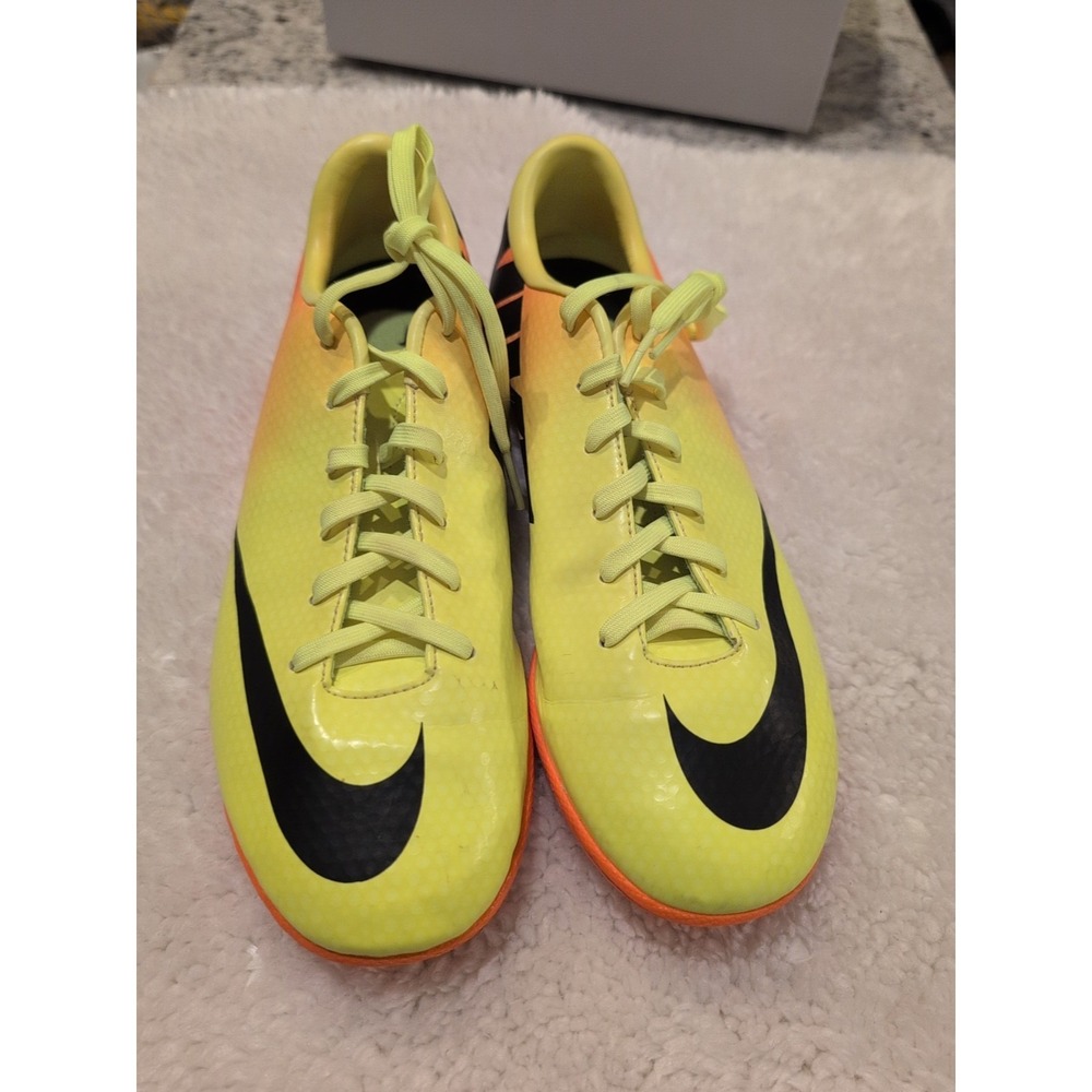 Nike Jr  Mercurial Victory IV Volt Citrus Boys Indoor Soccer US 5.5Y/ EU 38 EUC